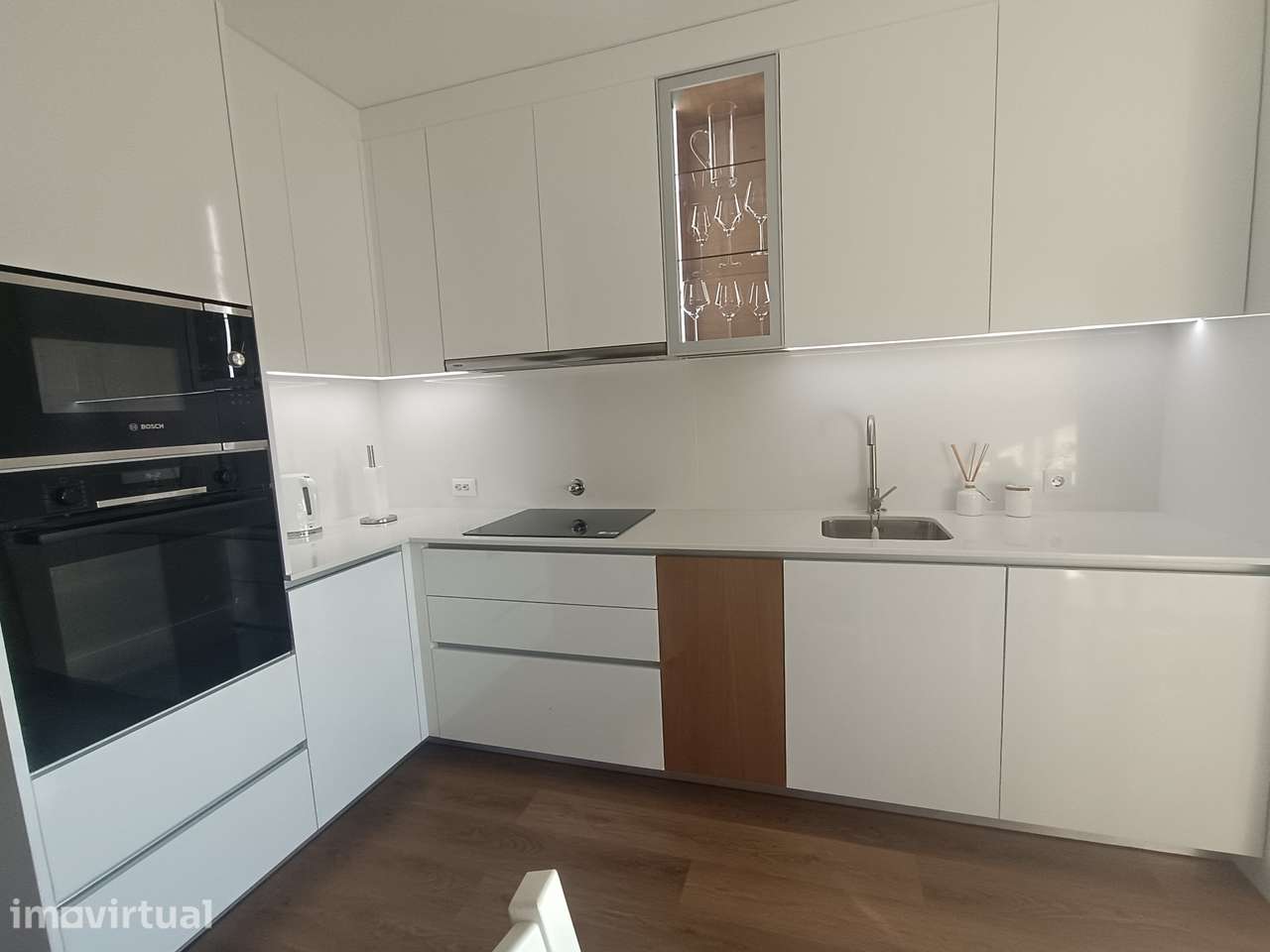 Apartamento T3 Renovado c/áreas generosas Paços de Brandão - Grande imagem: 2/20