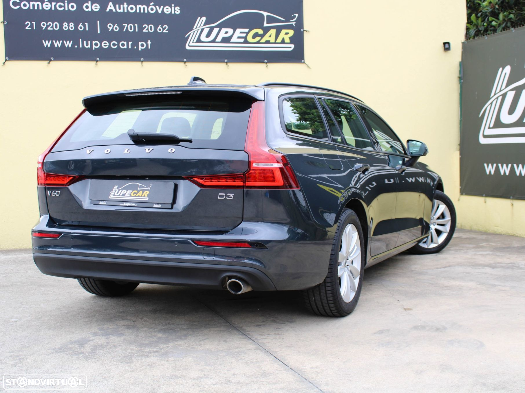 Volvo V60 2.0 D3 Momentum - 19