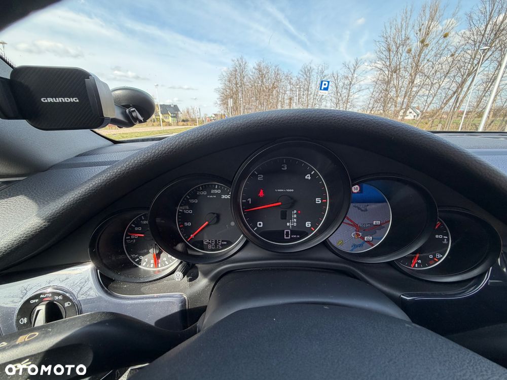 Porsche Panamera Platinum Edition - 32