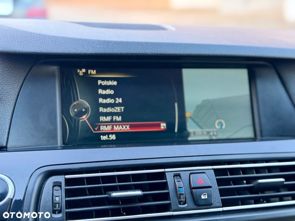 BMW Seria 5 520d - 28