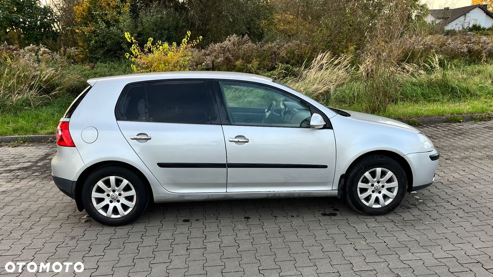 Volkswagen Golf V 1.6 FSI Comfortline Tiptr - 4