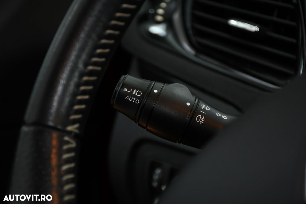 Renault Grand Scenic ENERGY dCi 130 Start & Stop Bose Edition - 17