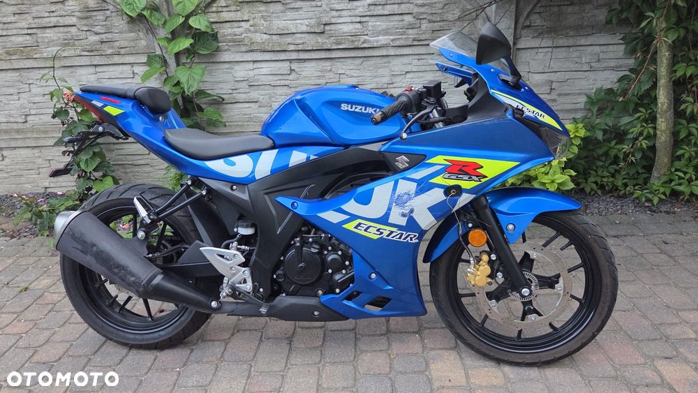 Suzuki GSX-R - 4