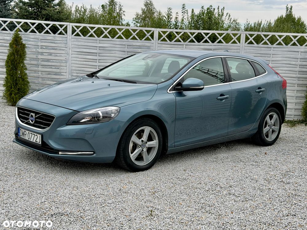 Volvo V40 D2 Momentum - 1