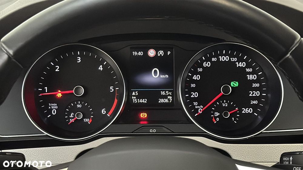 Volkswagen Passat Variant 2.0 TDI EVO Elegance DSG - 16