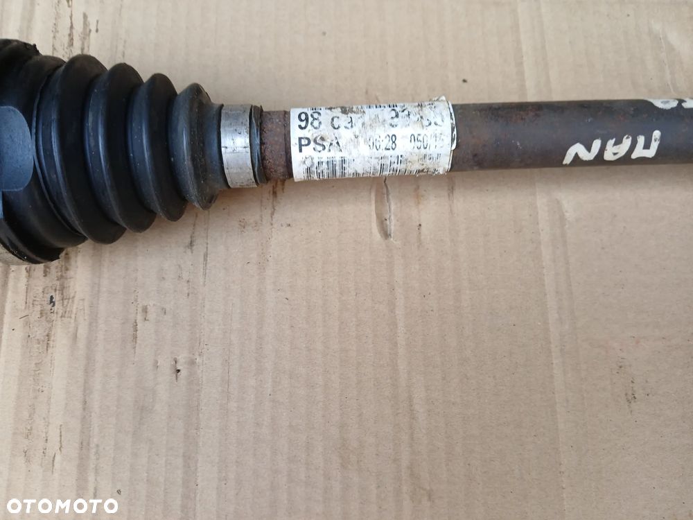 PEUGEOT 308 T9 II PÓŁOŚ LEWY PRZÓD PRZEDNIA 9809149380 1.6HDI - 2