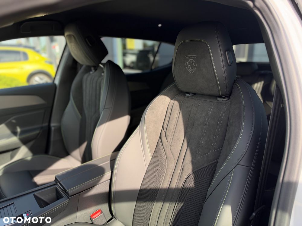 Peugeot 408 - 13