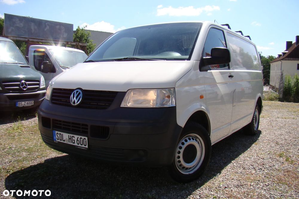 Volkswagen Transporter - 1