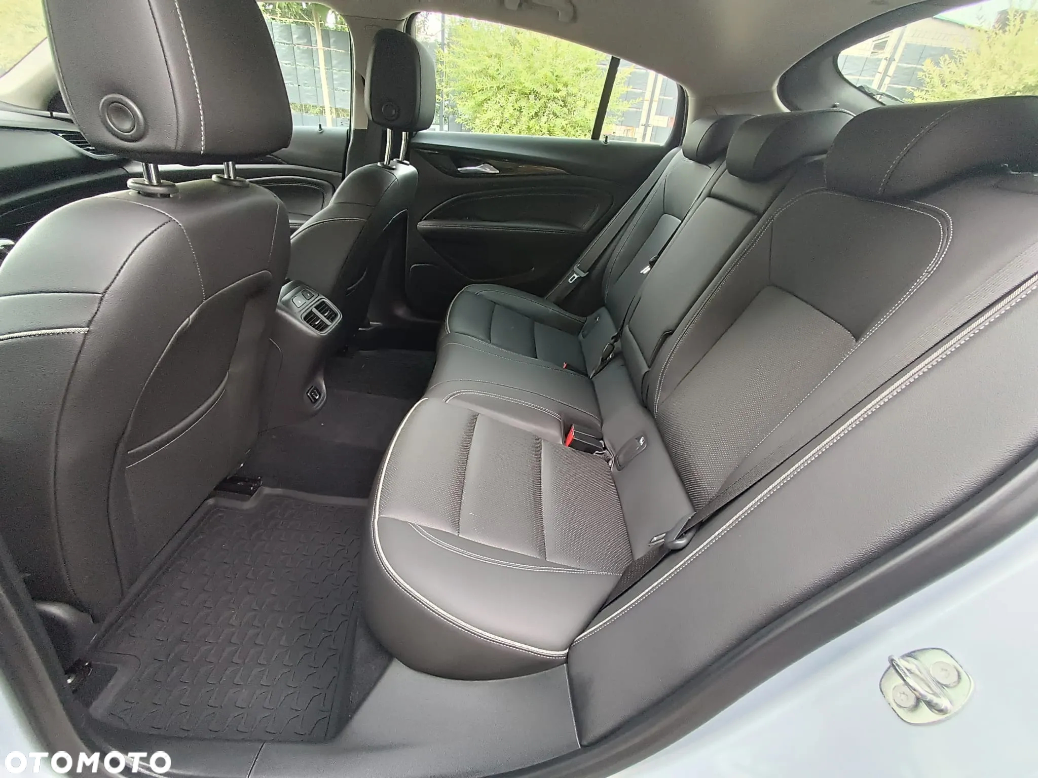 Opel Insignia 2.0 CDTI Cosmo S&S - 27
