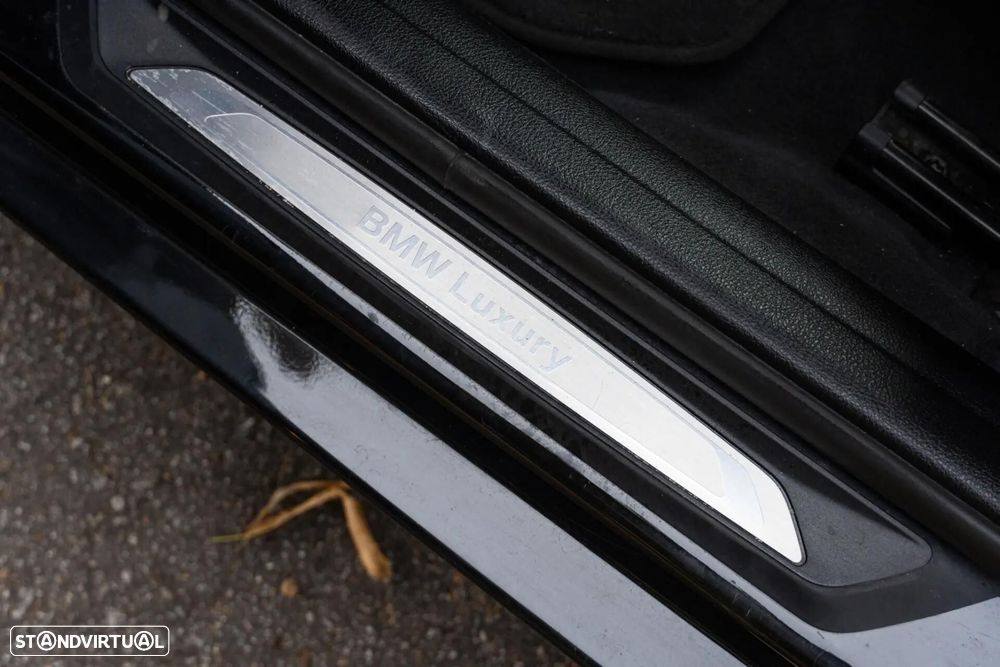 BMW 320 d xDrive Line Luxury - 44