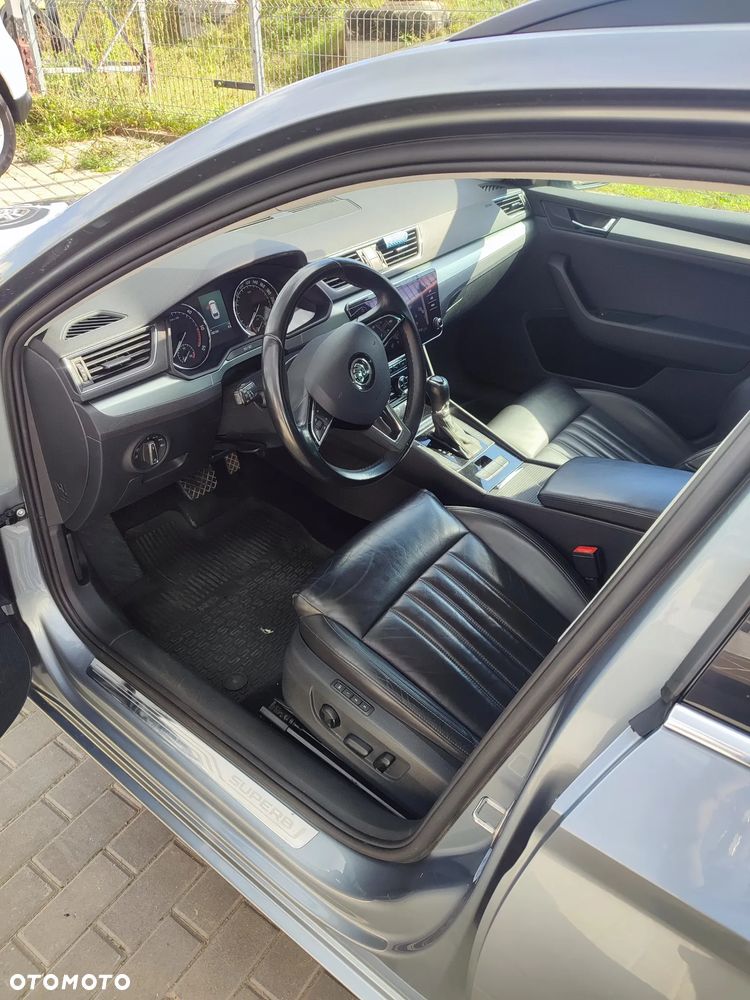 Skoda Superb 1.6 TDI DSG Ambition - 10