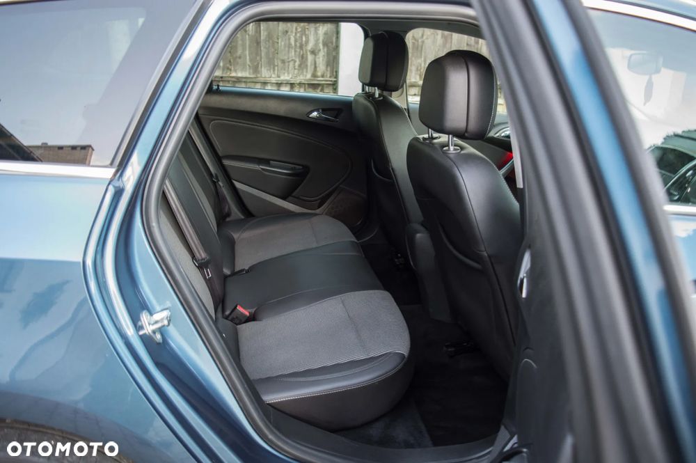 Opel Astra 1.4 Turbo Automatik Exklusiv - 32