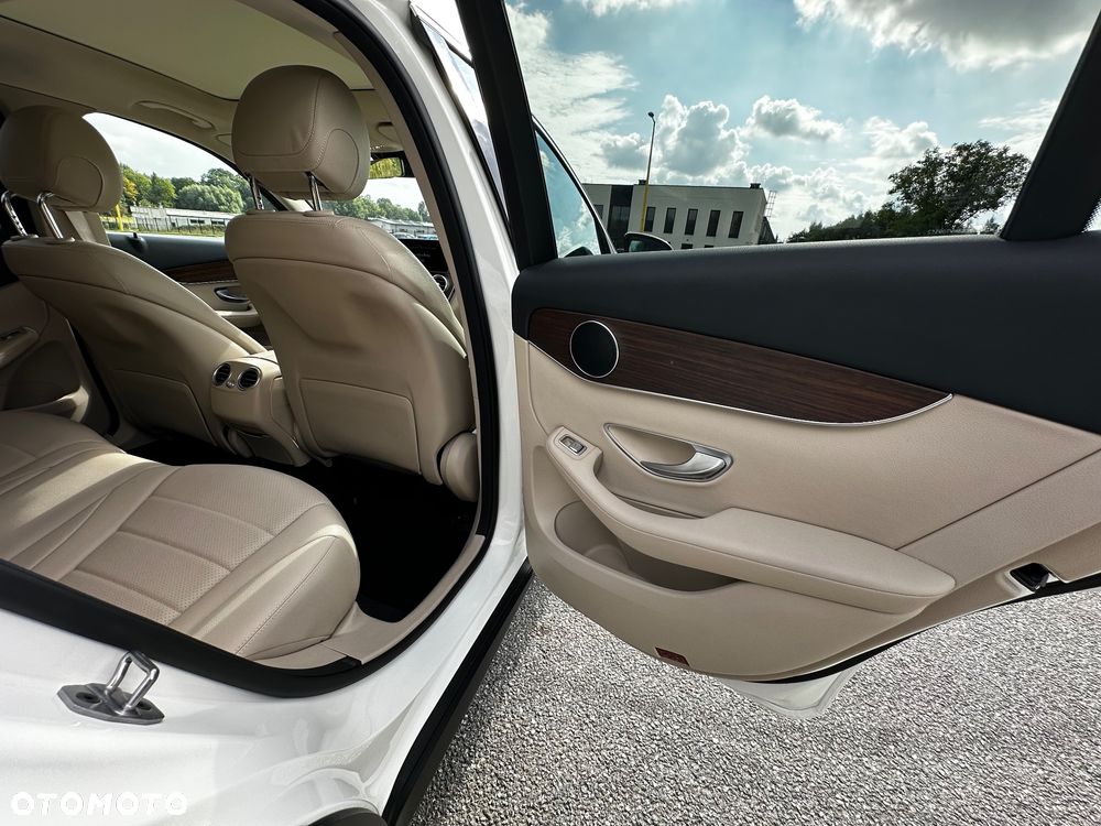 Mercedes-Benz GLC 300 4-Matic - 21