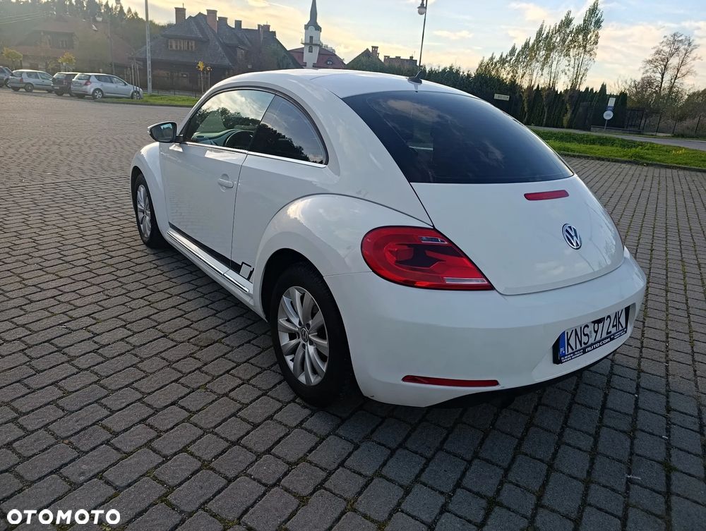 Volkswagen Beetle 1.6 TDI DPF DSG Blue Motion Technologie Exclusive Design - 10