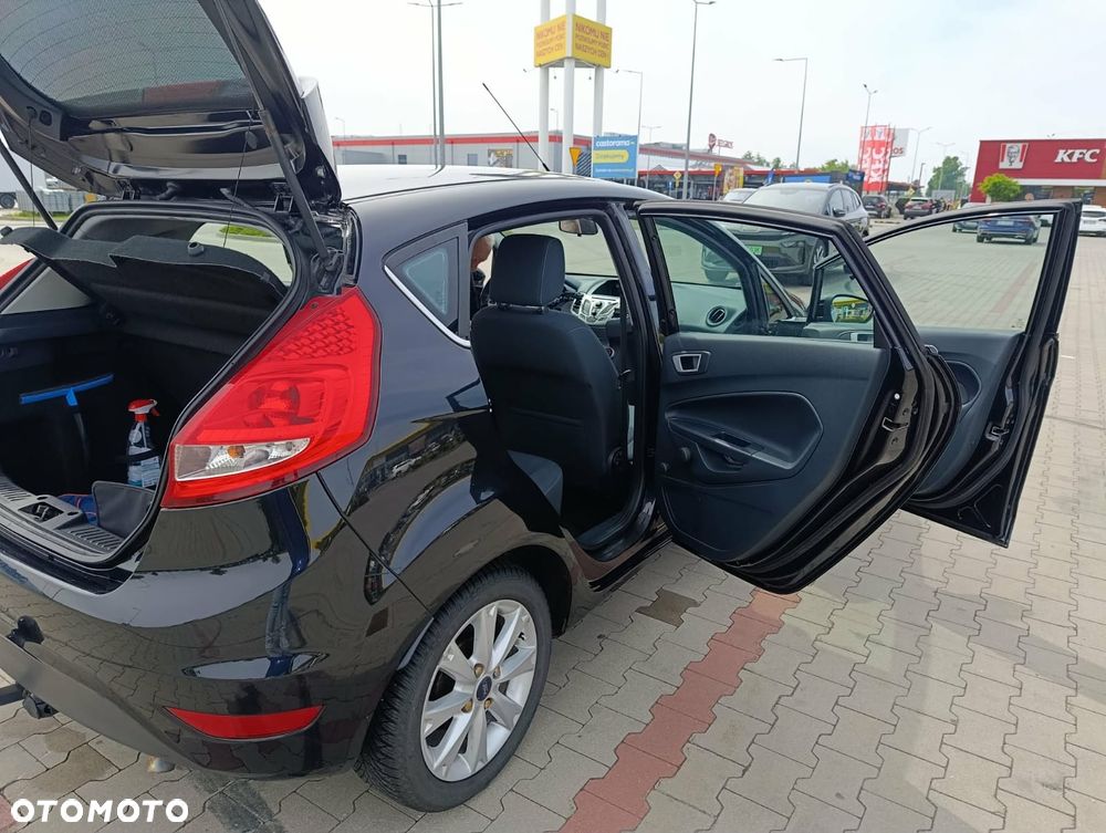 Ford Fiesta 1.25 Champions Edition - 4