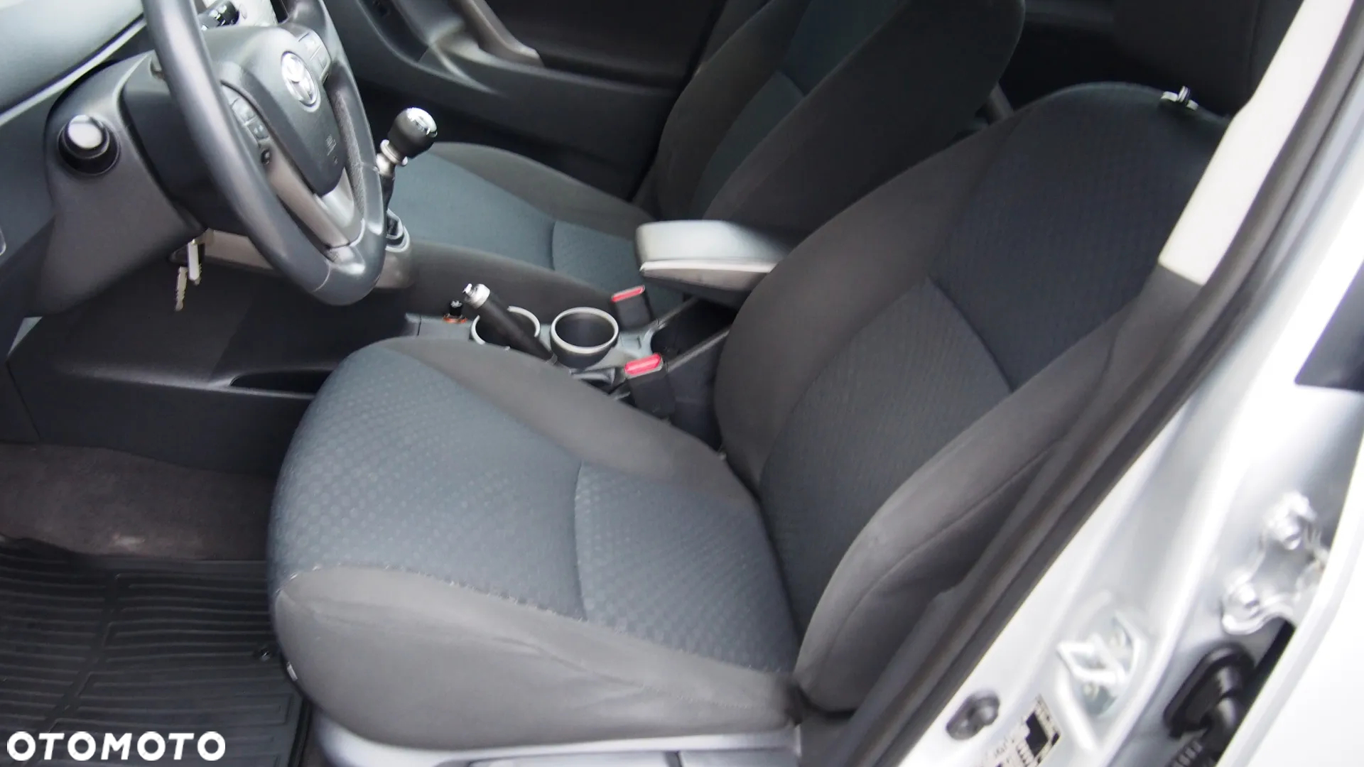 Toyota Verso 1.8 Sol plus 7os - 23