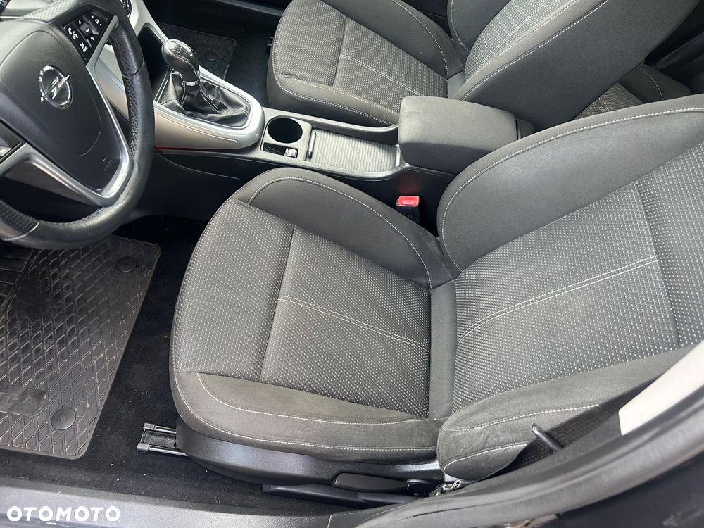 Opel Astra 1.6 Turbo - 10