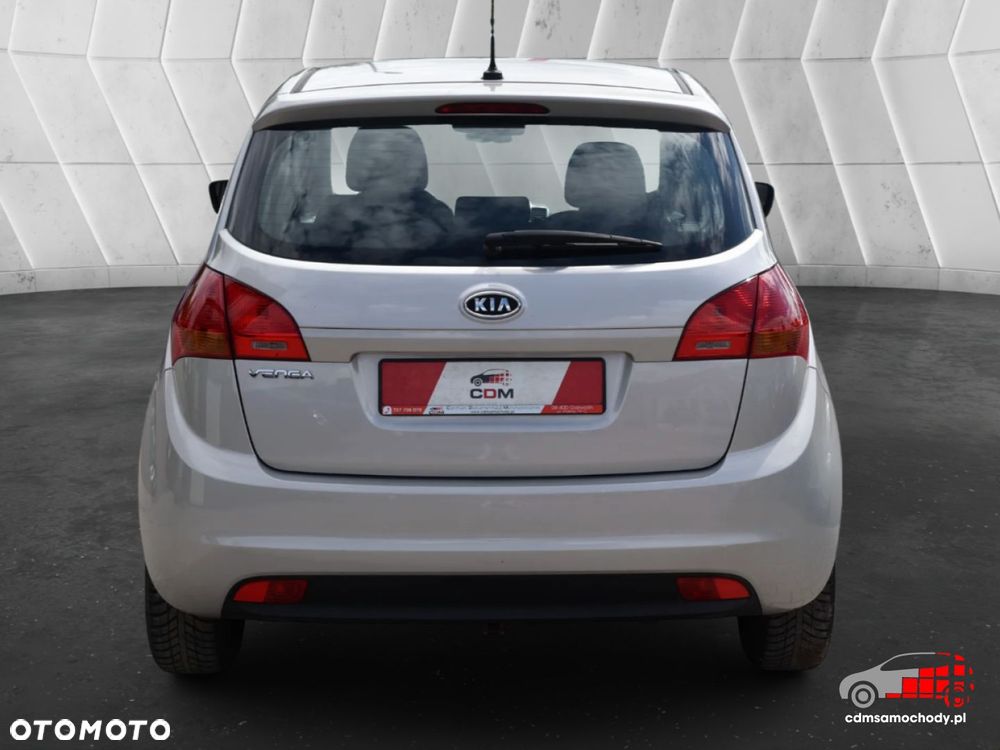 Kia Venga - 9