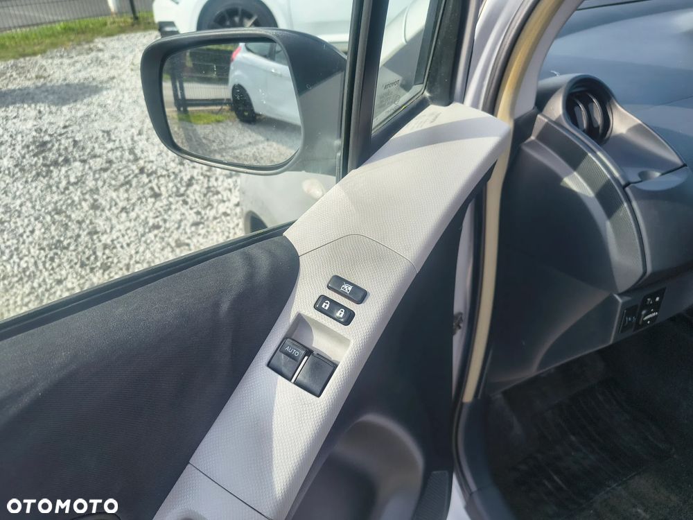 Toyota Yaris 1.0 Blue - 12