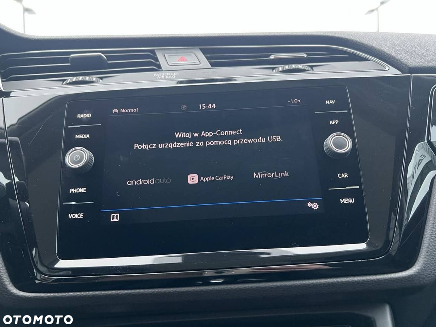 Volkswagen Touran - 16