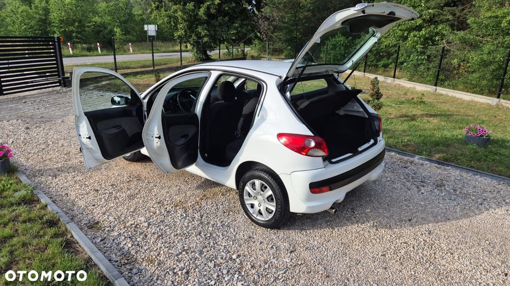 Peugeot 206 plus - 22