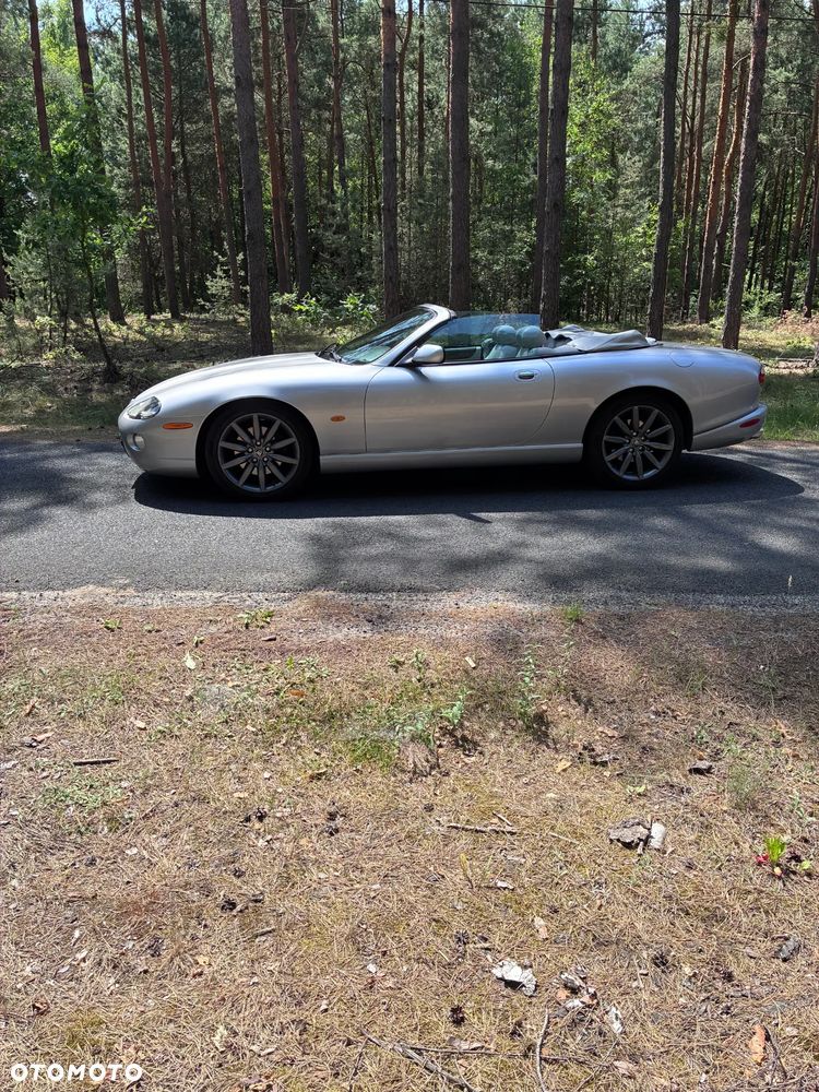 Jaguar XK8 Cabriolet - 18