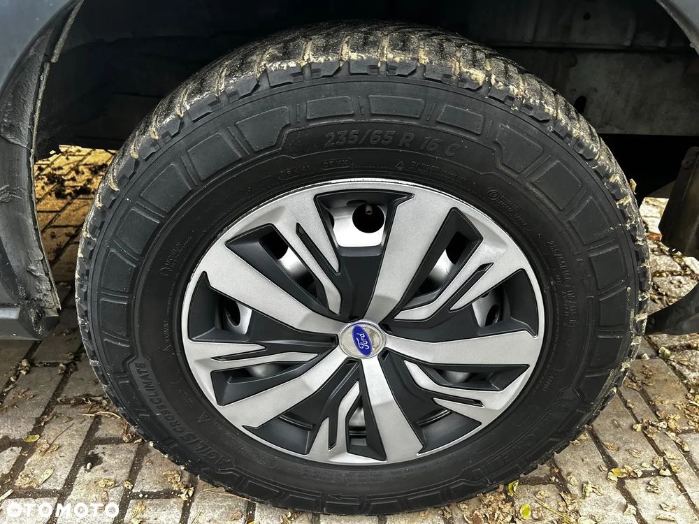 Ford Transit - 25