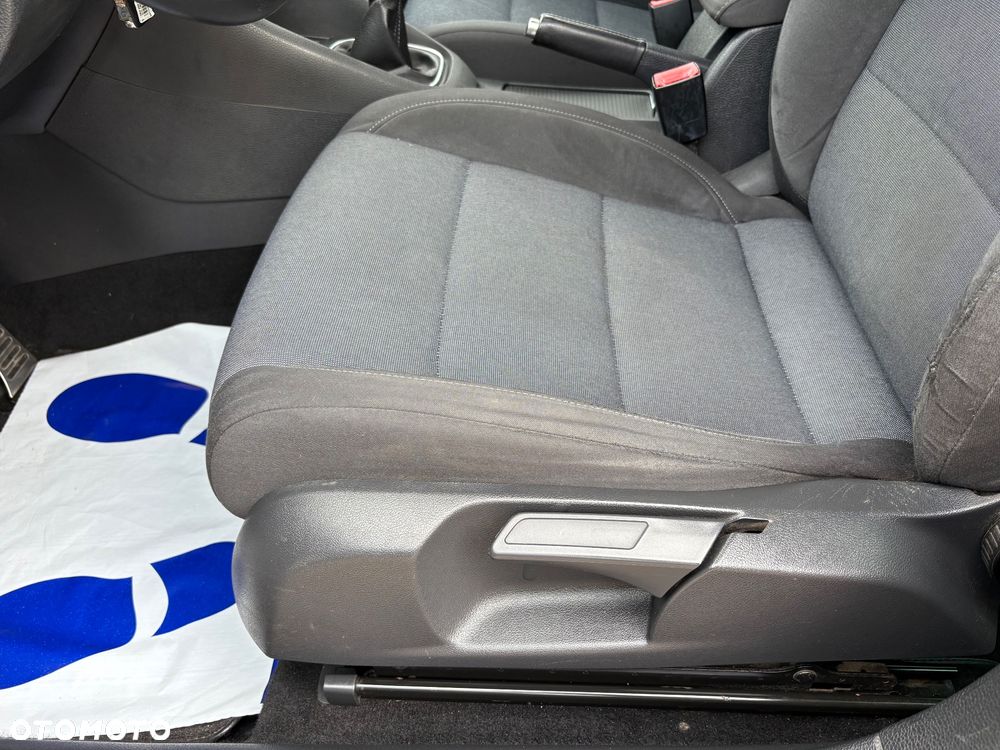 Volkswagen Golf 2.0 TDI DPF Style - 16