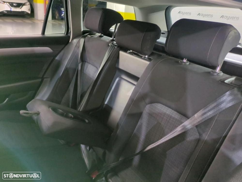 VW Passat Variant 2.0 TDi Business DSG - 5