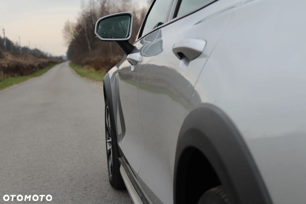 Volvo V60 Cross Country B4 D AWD Geartronic - 12