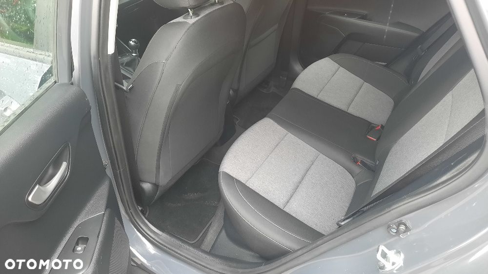 Kia Stonic 1.2 L Business Line - 17