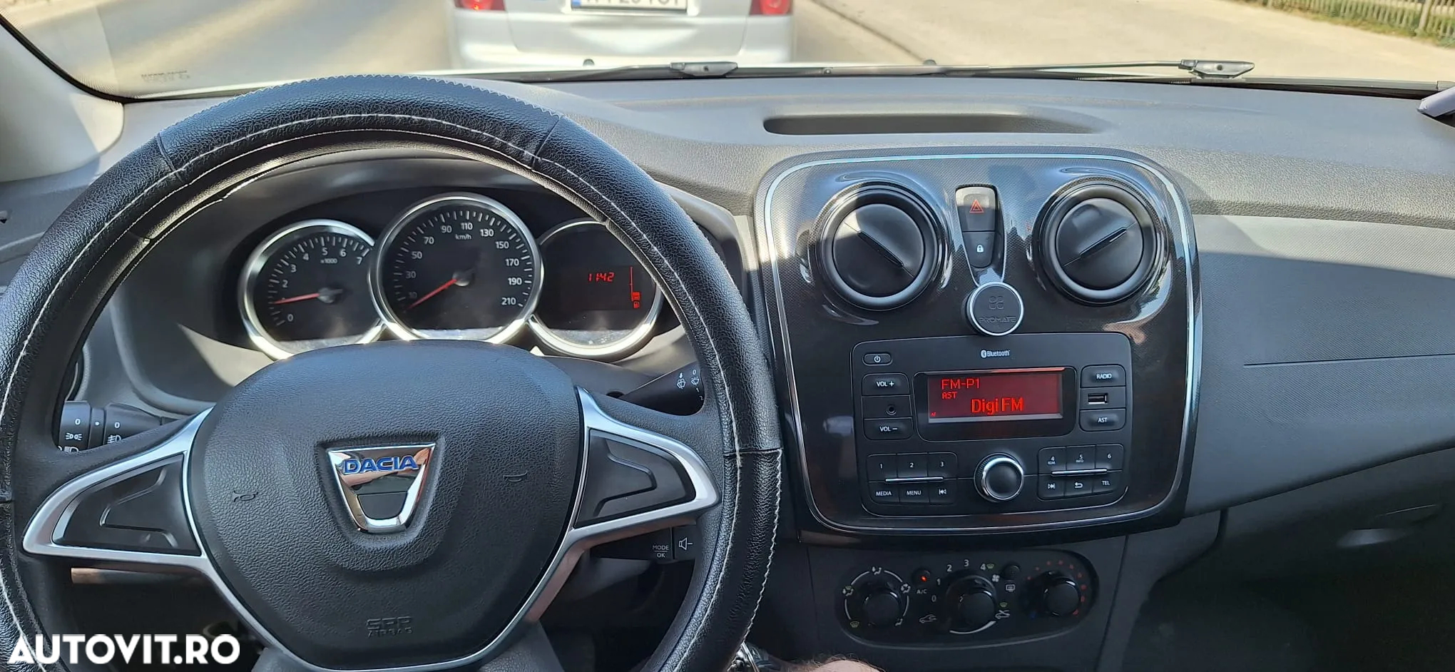 Dacia Logan 1.0 SCe Ambiance - 3