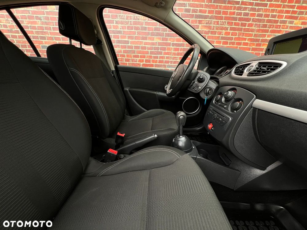 Renault Clio - 14