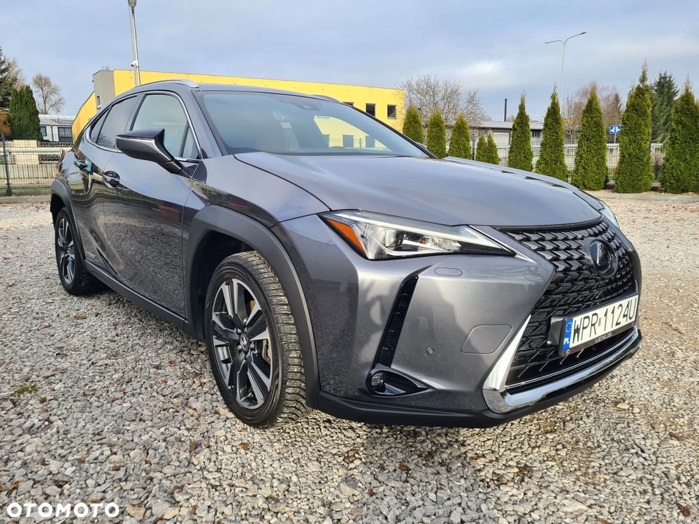 Lexus UX - 3