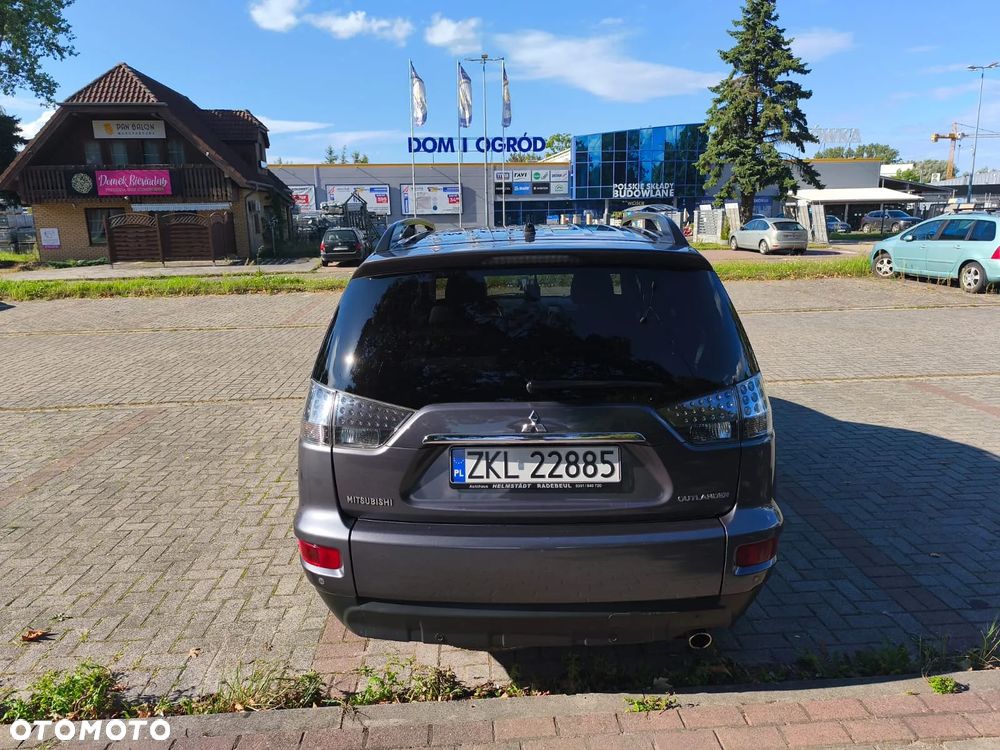 Mitsubishi Outlander 2.0 Intense 2WD - 10