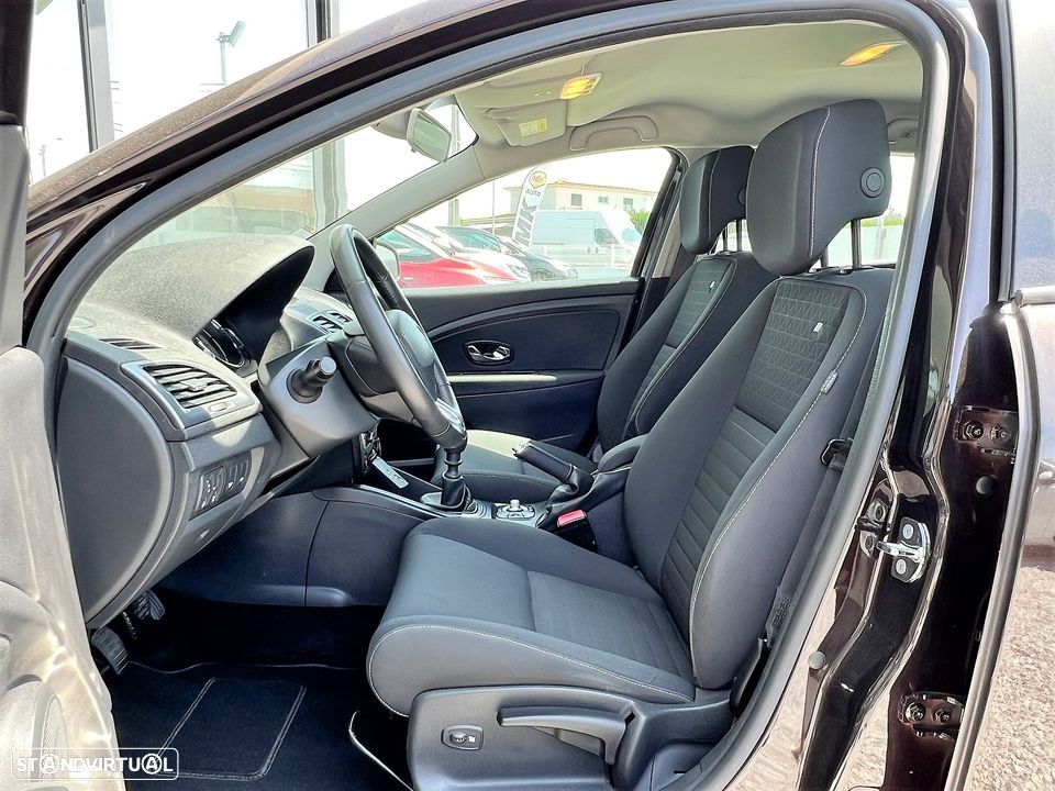 Renault Mégane Sport Tourer dCi 110 FAP EDC LIMITED - 16