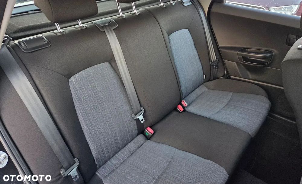 Kia Ceed 1.4 CVVT Attract - 11