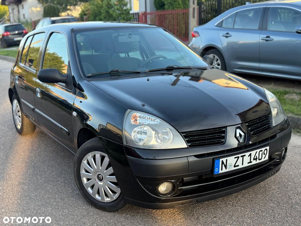 Renault Clio 1.2 16V Emotion - 1
