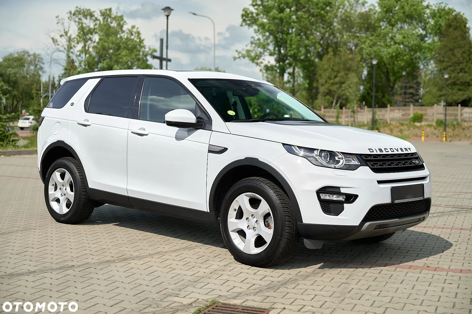 Land Rover Discovery Sport 2.0 eD4 HSE Luxury - 19