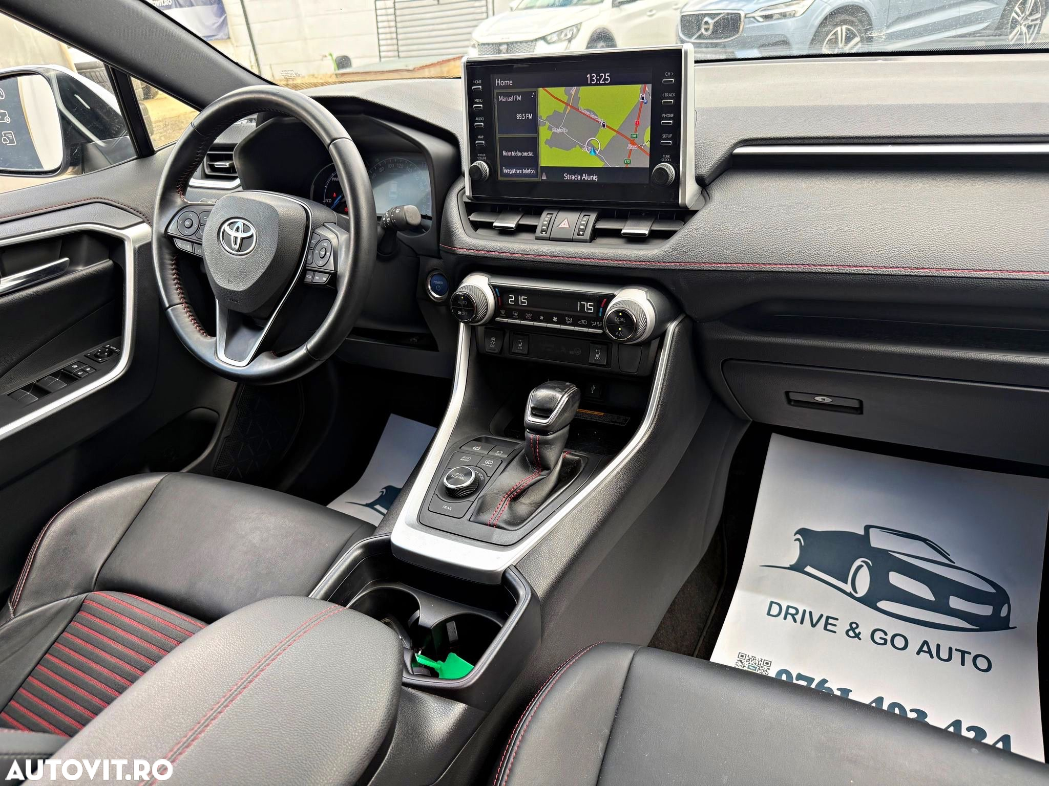 Toyota RAV4 2.5 PHEV VVT-iE 4x4 Style Bi-Tone - 8