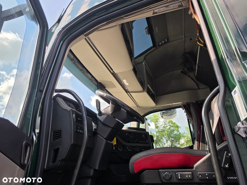 Volvo FH460 I SAVE / CARRIER 900/ KABINA SYPIALNA / CHŁODNIA KWIATOWA / SUPER STAN / 3 OŚ SKRĘTNA  / EURO 6 /SERWIS VOLVO / KONTENER KWIATOWY / - 27