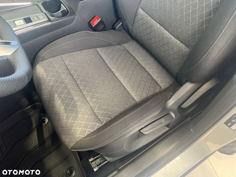 MG ZS Hybrid+ - 15