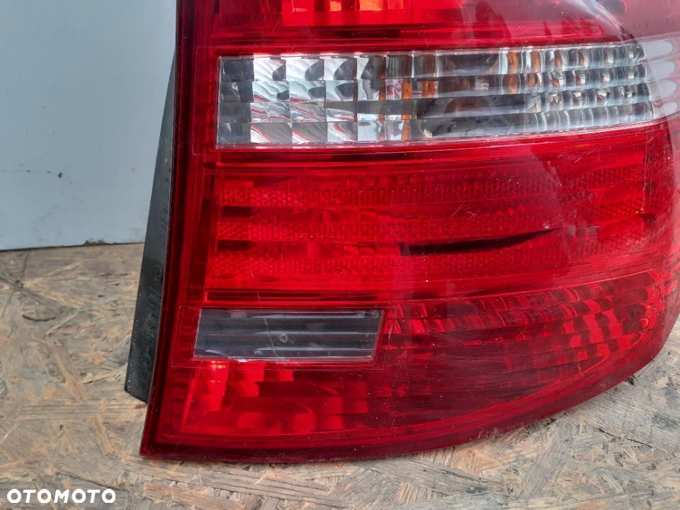 BMW 1 E87 LIFT LAMPA TYLNA TYŁ PRAWA - 2