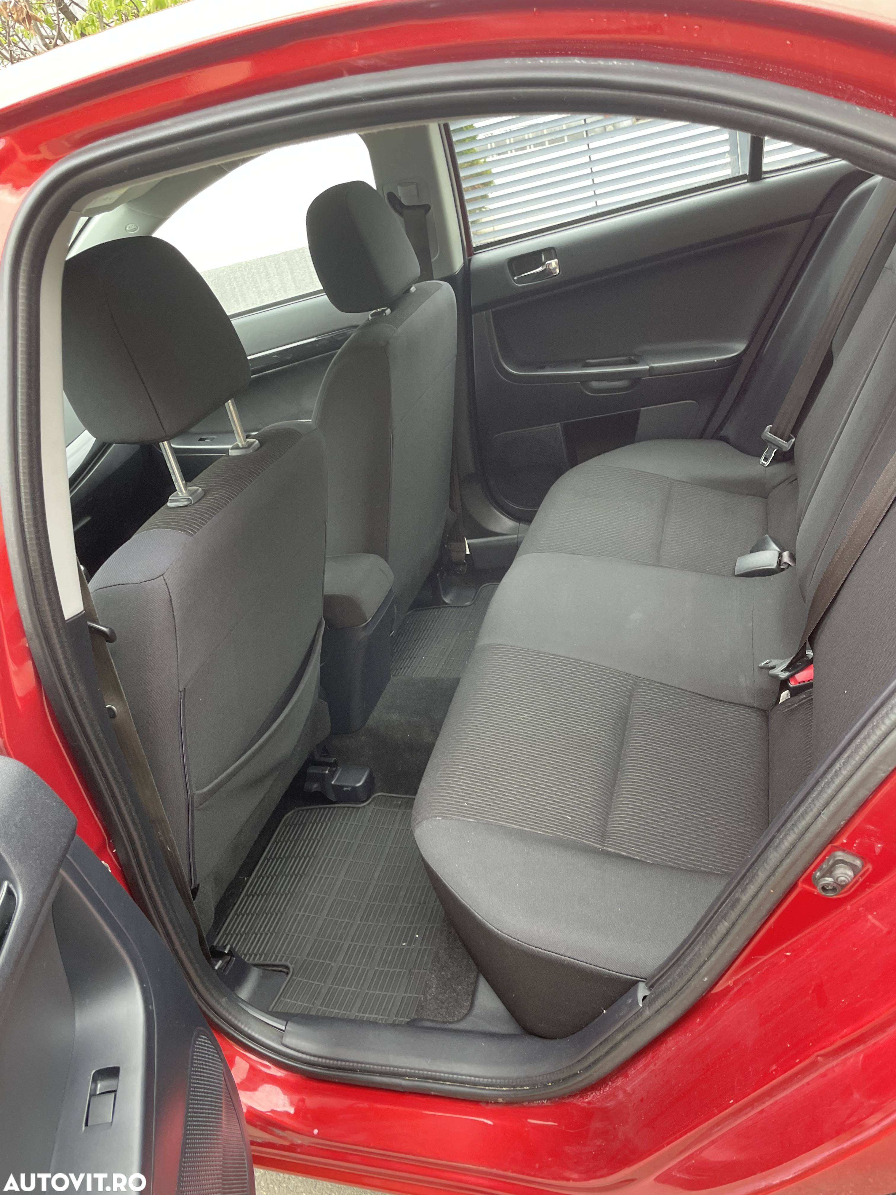 Mitsubishi Lancer 1.6 - 18