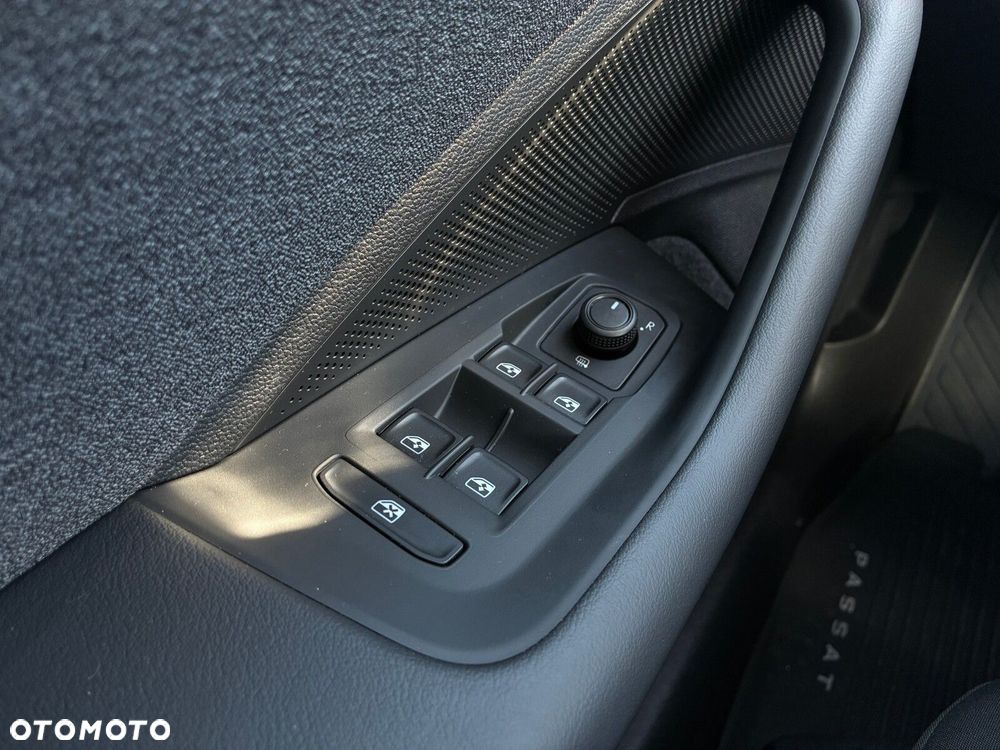 Volkswagen Passat - 23