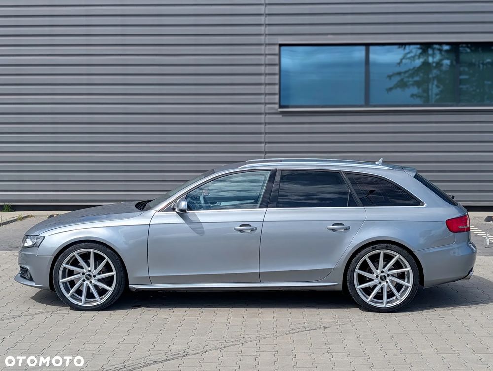 Audi A4 Avant 3.0 TDI DPF clean diesel quattro tiptron S line Sportpaket - 11