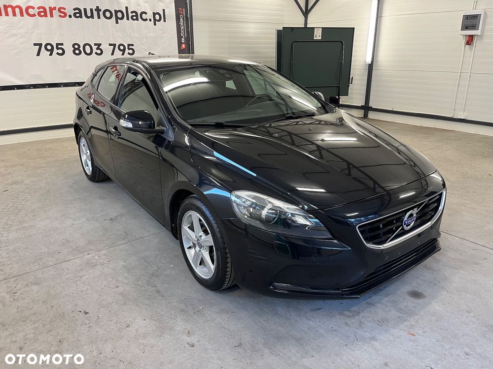Volvo V40 D2 - 10