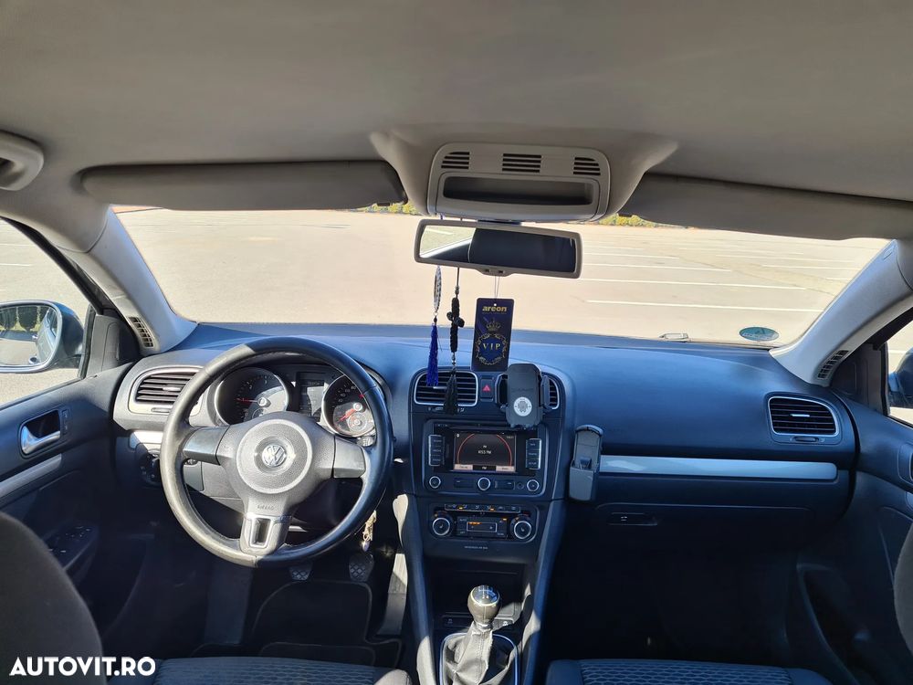 Volkswagen Golf 1.6 TDI DPF BlueMotion - 8