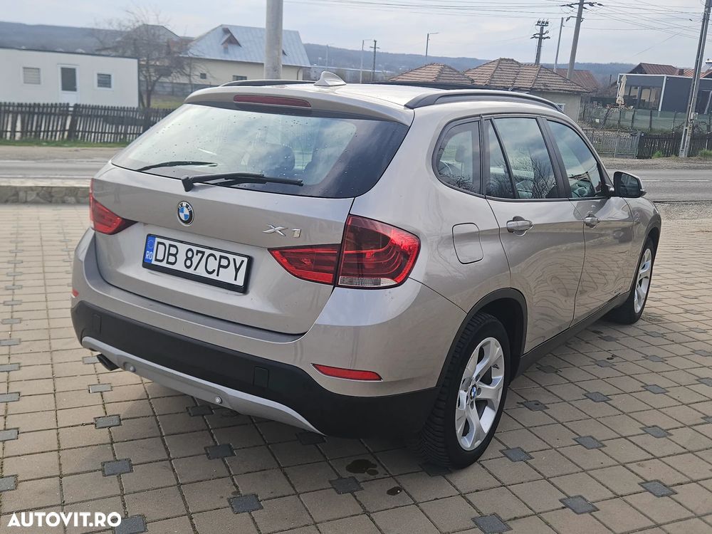 BMW X1 sDrive18d Sport Line - 23