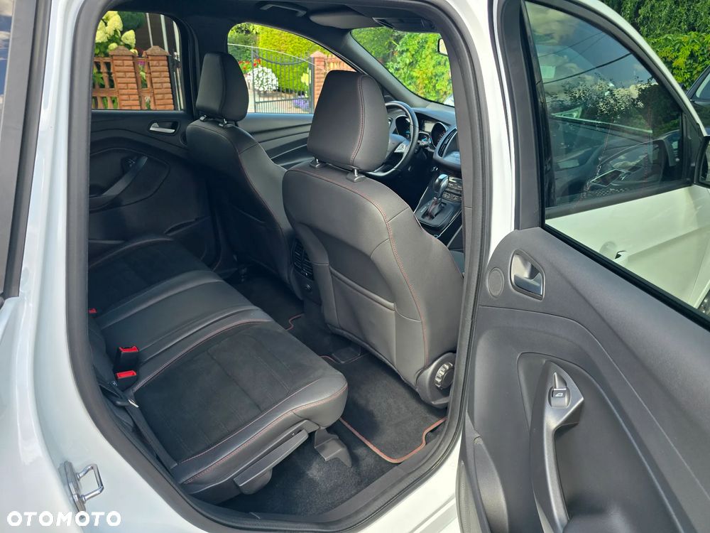 Ford Kuga - 10